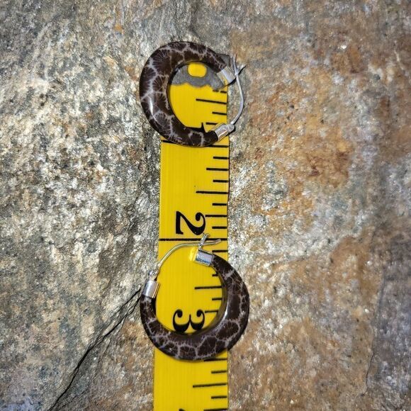 Brown Coral Hoop Earrings in Sterling Silver - Picture 7 of 8